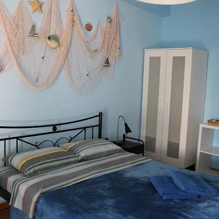 Oda ve Kahvaltı Petaluda House 1 Atina